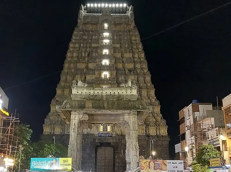 The Ekambareswarar temple in Kanchipuram lit at night