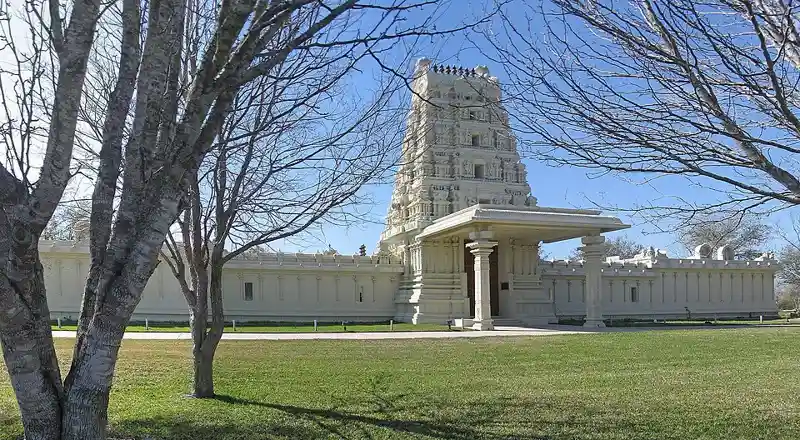 Meenakshi Sundareswarar temple towers in Madurai
