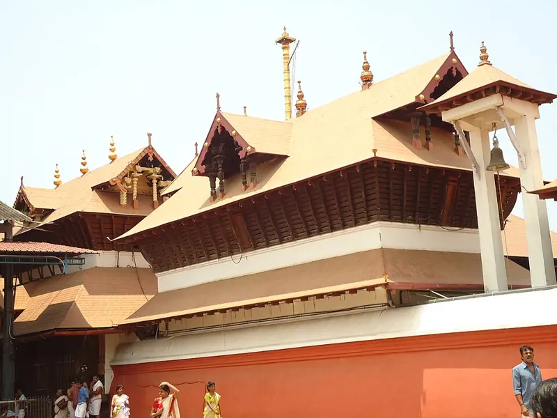 Top view of the Guruvayur temple and surrounding town